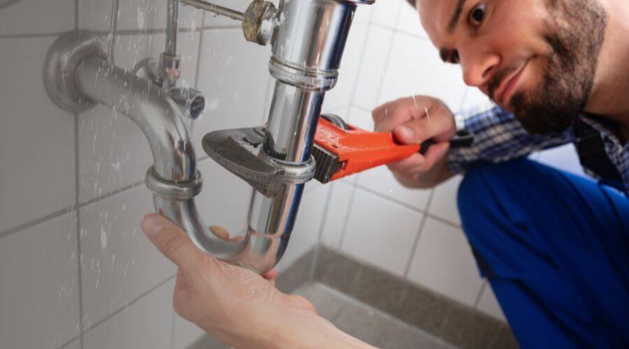 Expert burst pipe repair services in Hext, TX